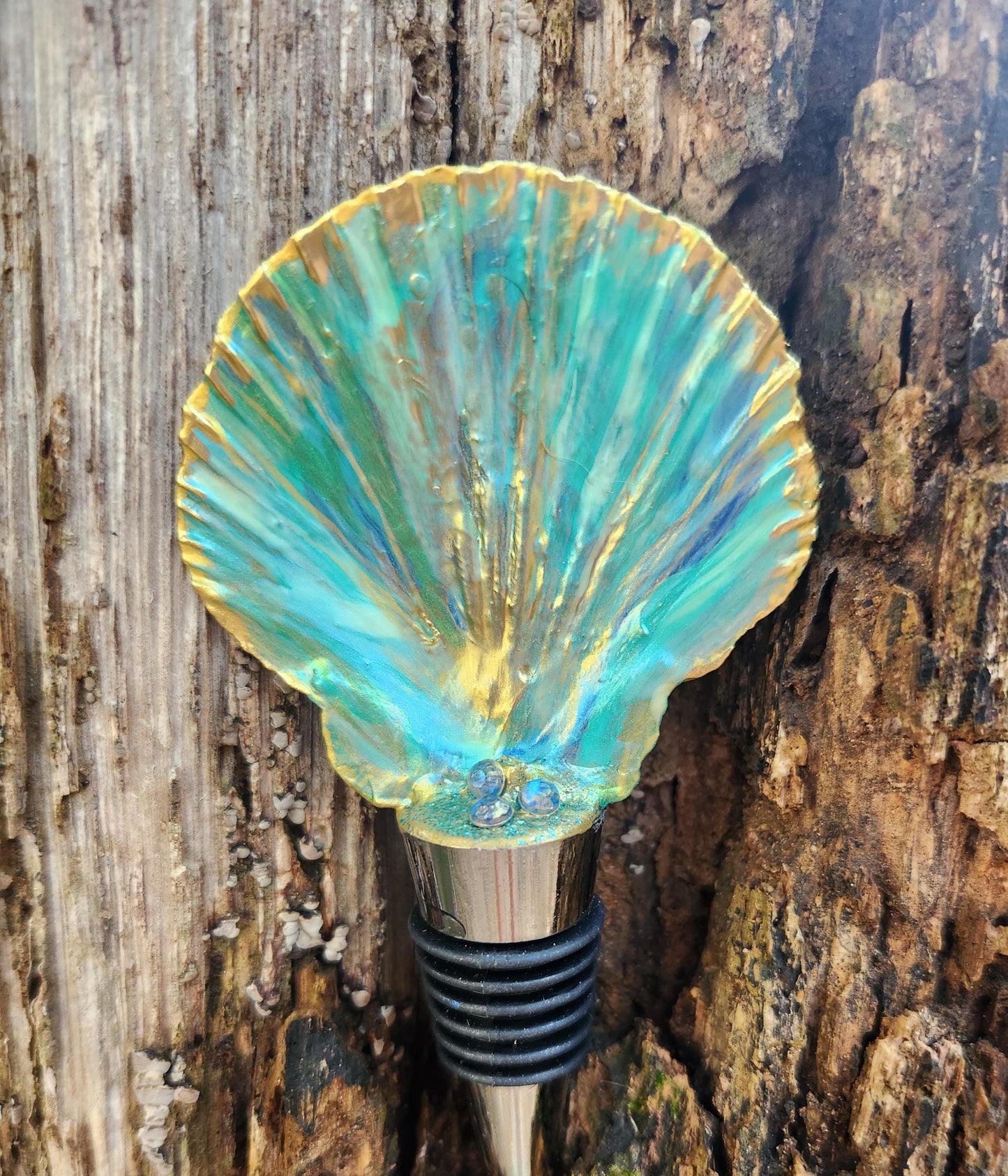 Bottle Stopper, Handpainted Scallop Shell Bottle Stopper,  Barware,  Gift,  Coastal,  Housewarming, Beach, Blue,  Gold